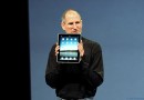 Steve_Jobs_with_the_Apple_iPad Steve_Jobs_with_the_Apple_iPad